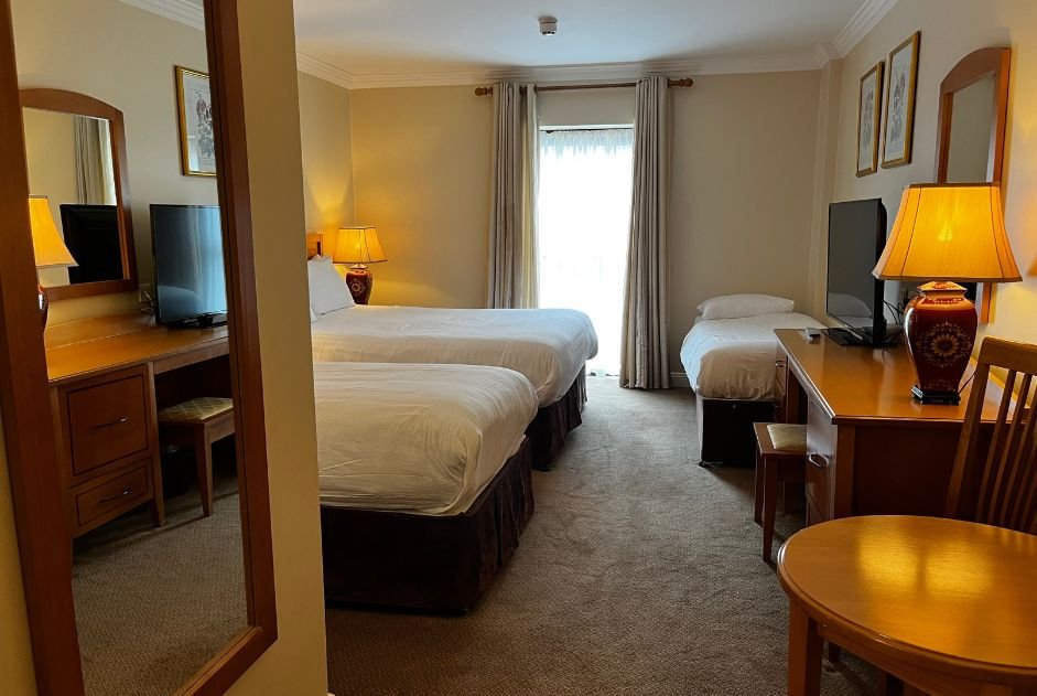 Double single family rooms www.wyatthotel.com_v3